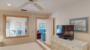 3 bedrooms, iron/ironing board, free WiFi, bed sheets
