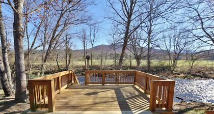 Smoky Mountain 2 habitaciones River Cabin con bañera de hidromasaje, mesa de billar y WiFi