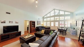 Smart TV, DVD player