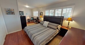 4 quartos, ferros/tábuas de passar roupa, Wi-Fi de cortesia