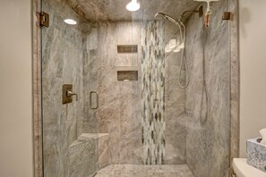 Towels - Station One - 7I Seventh Heaven - Oceanfront condo community pool, tennis (Wrightsville Beach)