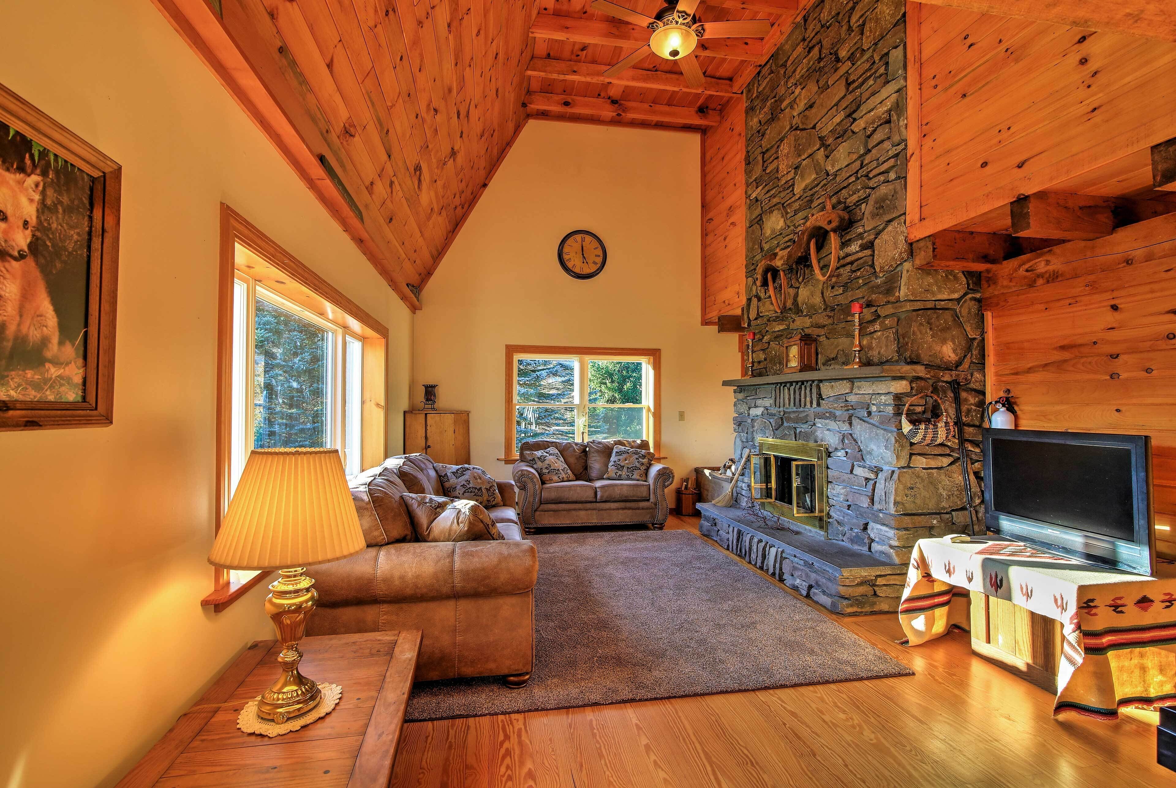 Top 12 PetFriendly Cabin Rentals In Upstate New York Updated 2024