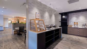 Desayuno buffet incluido todos los días