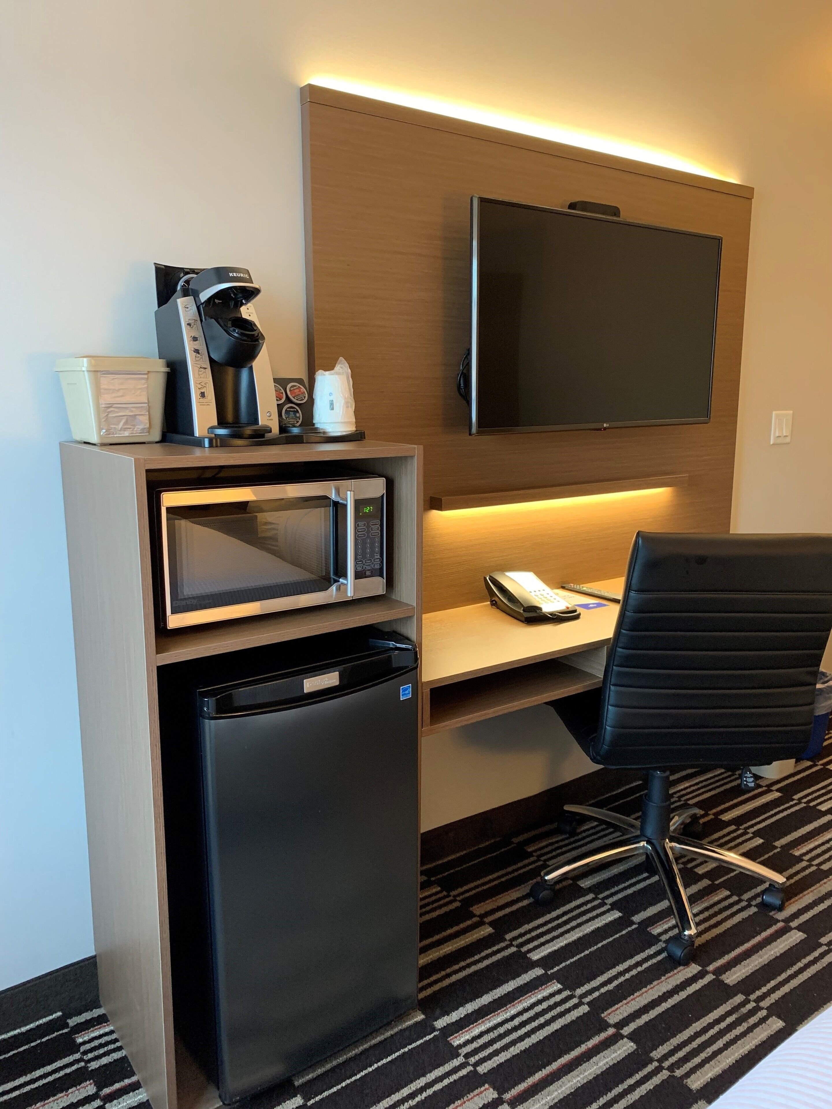 desk, blackout curtains, iron/ironing board, free wifi