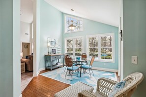 Interior - 49 Off Shore, Free Spa Heat, Dog Friendly, Free Golf, Private Pool (Hilton Head)