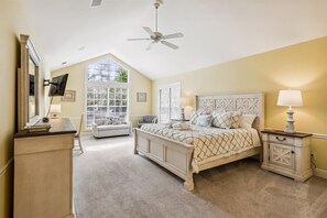 4 slaapkamers, een strijkplank/strijkijzer, gratis wifi, beddengoed