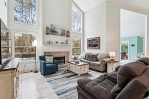 Een smart-tv en een kantoor