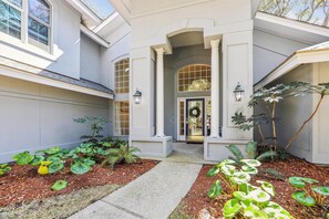 Exterior detail - 49 Off Shore, Near Ocean, Pool & Hot Tub, Dog Friendly, Free Golf (Hilton Head)