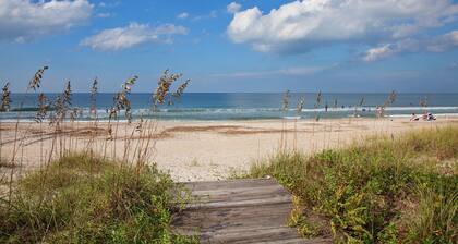 Archer– Relax and unwind at this bright and airy oceanfront townhouse