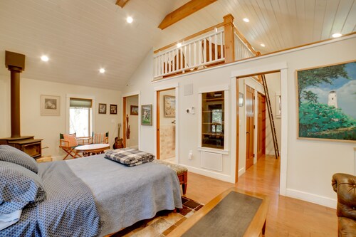 Pool Access: Pet-Friendly Pennsylvania Cabin!