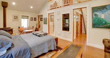 Pool Access: Pet-Friendly Pennsylvania Cabin!