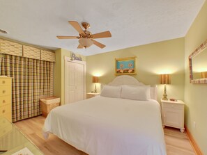 2 bedrooms, iron/ironing board, free WiFi, bed sheets - Bridge View | Cottage Feel | Downtown Charlevoix | Indoor/Outdoor Pool (Charlevoix)