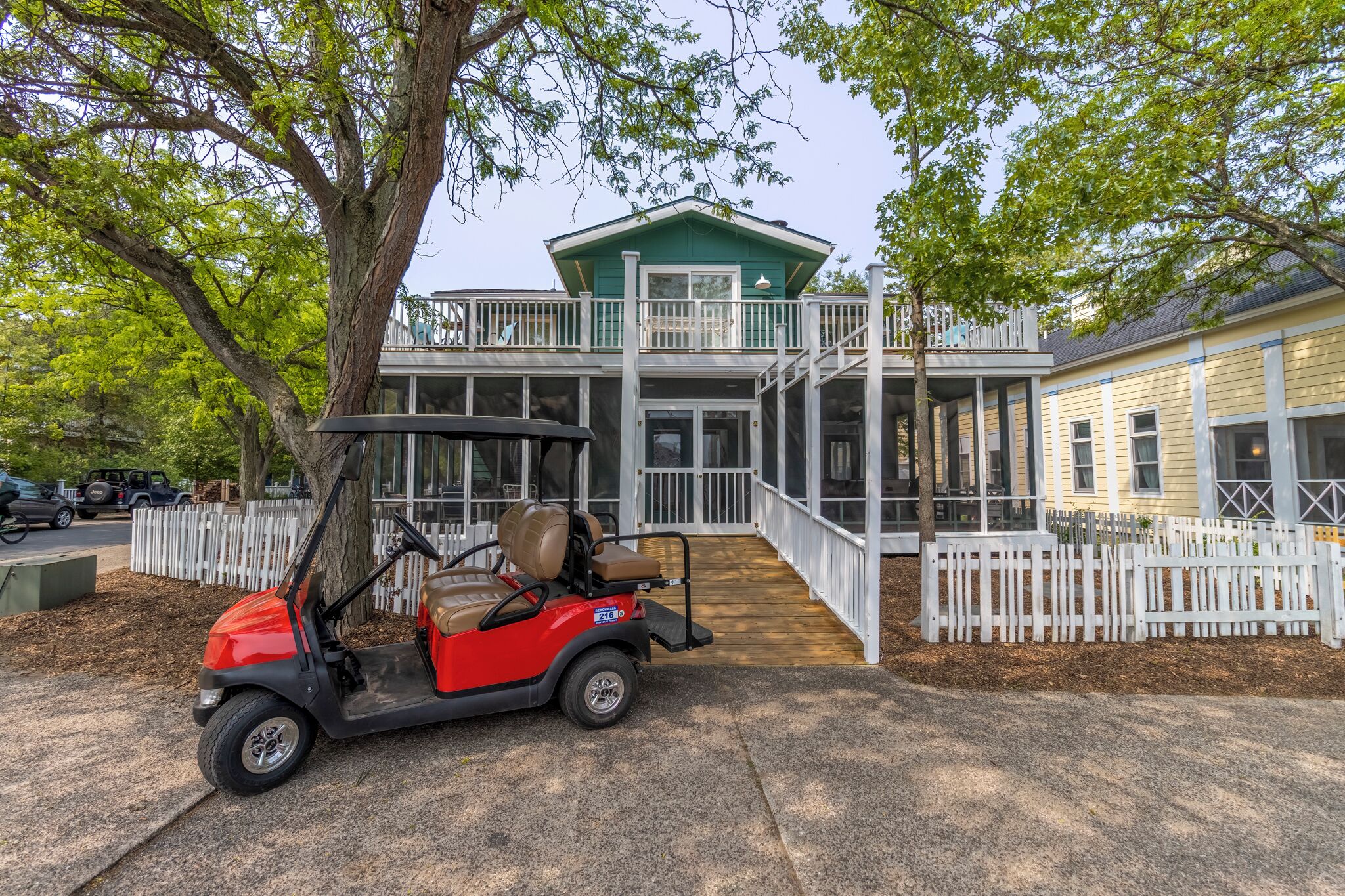 المنطقة المحيطة بالمنشأة