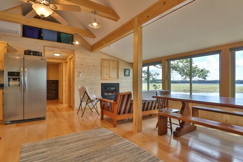 Luxe Bayfront Cabin w/ Stunning Views & Shared Dock- Ideal for Hunting & Fishing