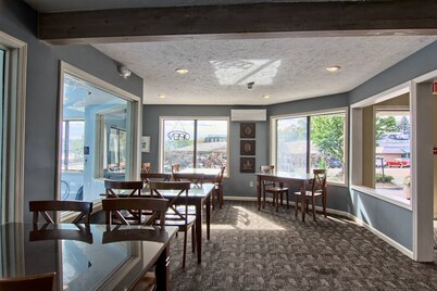 Pointes North Inn 106 | Comfort in Downtown Charlevoix | Indoor/Outdoor Pool