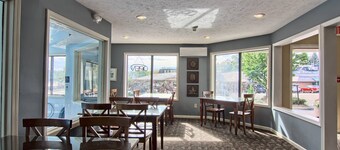 Pointes North Inn 106 | Comfort in Downtown Charlevoix | Indoor/Outdoor Pool