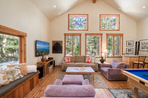 Smart-TV, peis, fotballspill og bøker