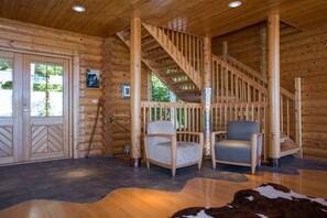 المنشأة من الداخل