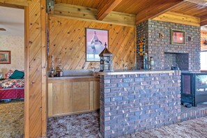 Interior - Hideaway on Working Cattle Ranch 26 Mi to Rogerson (Rogerson)