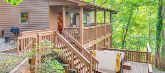 'Fox Den' w/ Hot Tub! 22 Mi to Cataloochee Skiing