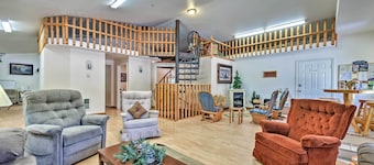 Huge Preston Cabin w/ Game Room & Mountain Views!