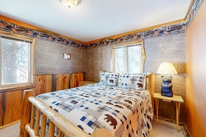 4 bedrooms, iron/ironing board, bed sheets