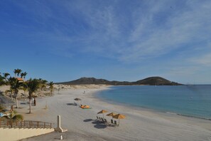 En la playa