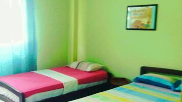 Driepersoonskamer | Een kluis op de kamer