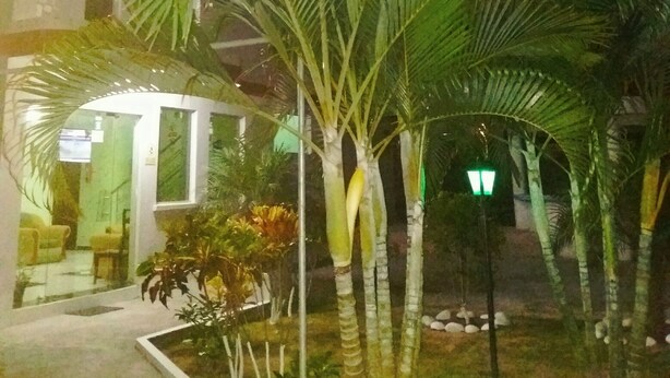Façade de l’hébergement  – soirée/nuit
