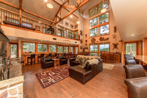 TV, fireplace, DVD player, stereo - Private Retreat in the Woods on 20 Acres! Grand Lodge with 8 Studio Cabins!! (Cle Elum)