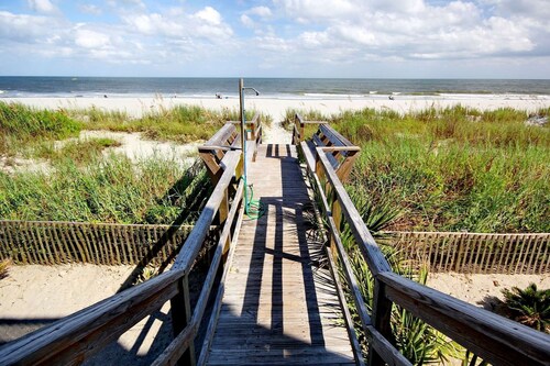 The Beach is Right Off Your Balcony! First Floor 3BR at Lighthouse II
