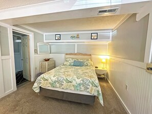 4 slaapkamers, een strijkplank/strijkijzer, reisbedje, gratis wifi