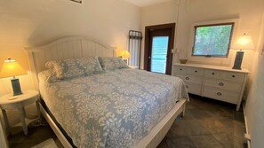 4 soverom, strykejern/-brett, wi-fi (inkludert) og sengetøy