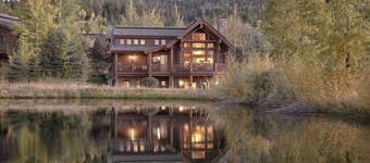 Salmonfly Lodge Remodeled Teton Springs Log Cabin in Victor w/ Hot Tub & A/C