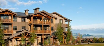 West Facing Palisades Condo - Sleeps 6!