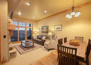 Smart TV, fireplace, books - Teton Springs Condo #207 in Victor w/ A/C, W/D, WiFi, Balcony, Grill & Garage (Victor)