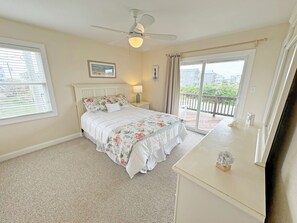 4 bedrooms, iron/ironing board, travel crib, free WiFi - KD202- Near the Beach! 4 BRs, Private Pool, Pool Table and Dog Friendly! (Kill Devil Hills)