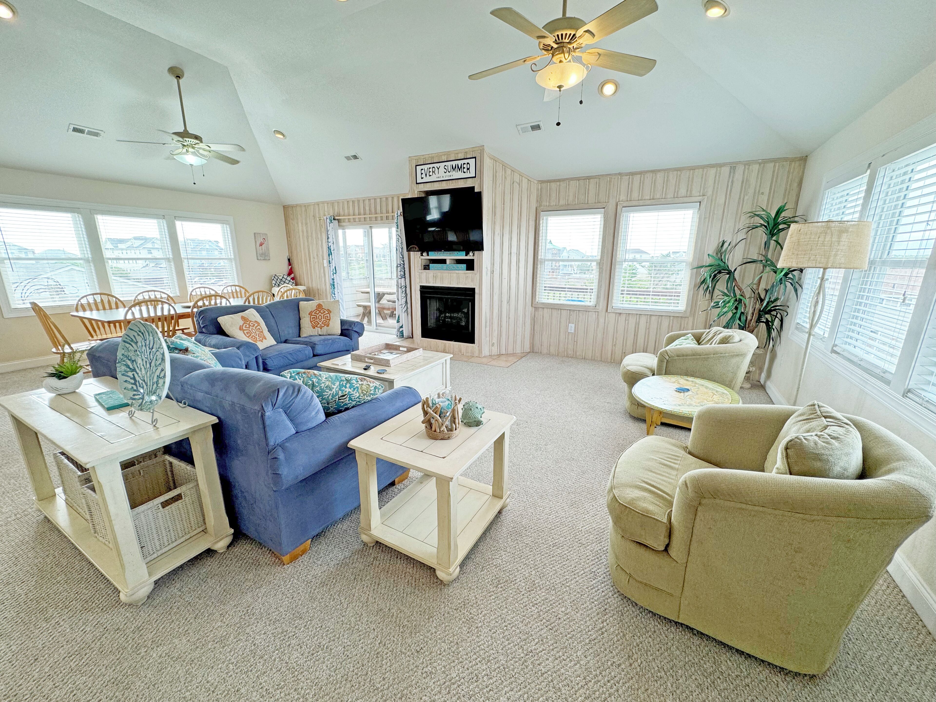 Télévision, lecteur de DVD, chaîne hi-fi