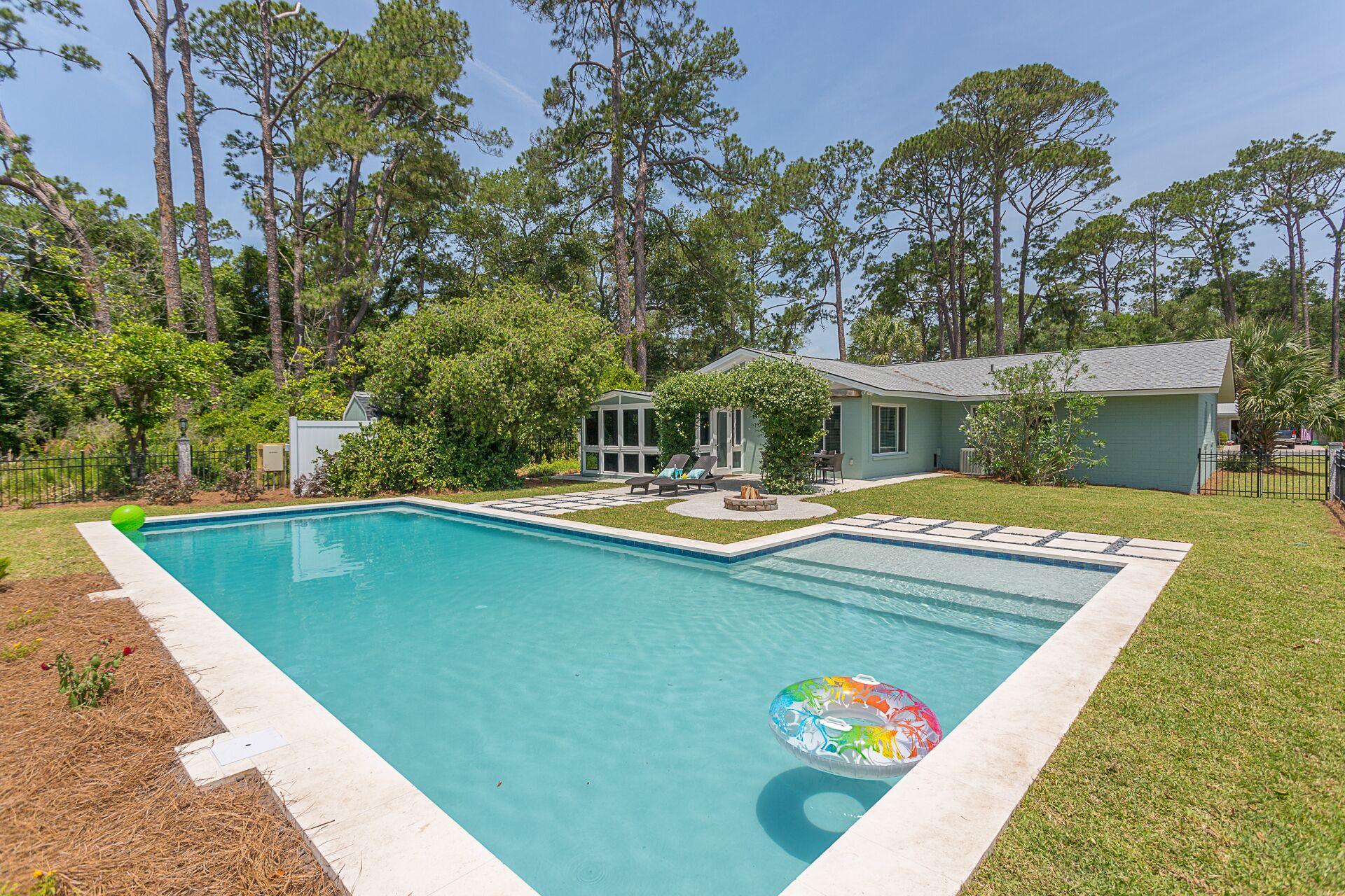 AUSTIN MERMAID 3 bedrooms, 2 bathroom