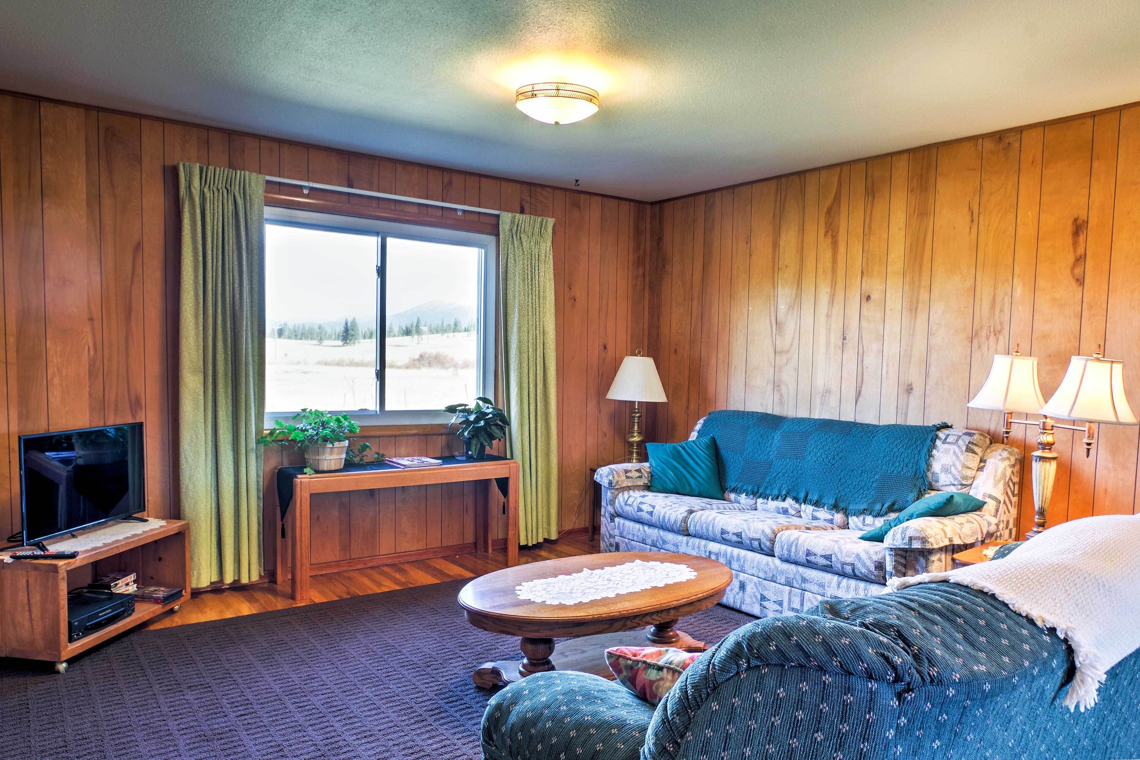 Cozy McCall Area Home w/ 360 Degree Mountain Views