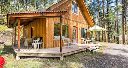 'Marble Hideaway' Cabin w/ Mountain Views + Deck!
