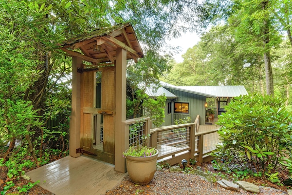 Highlands Vacation Rental | 4BR | 4.5BA | 2,100 Sq Ft | Stairs Required