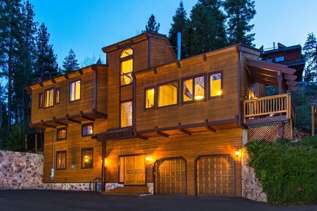 Zephyr Heights Lodge (ZC647), Lake Tahoe Retreat with Hot Tub & Views