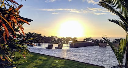 🏖️Private Kona Estate w/ Pool & Ocean Views | Sleeps 8