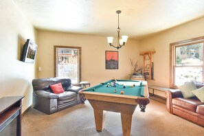 غرفة الألعاب