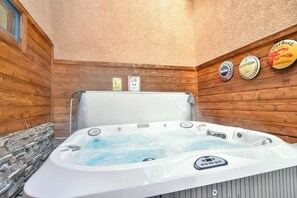 Indoor spa tub