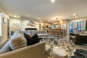 TV, fireplace - Antler Cabin By Tahoe Getaways  - Remodeled 2 BR in Tahoe Park - Walk to Lake (Tahoe City)