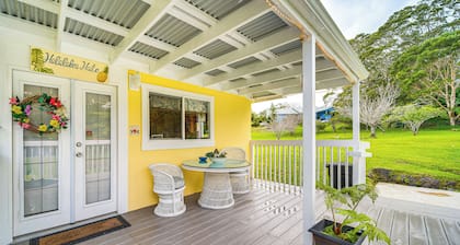 7 Mi to Volcanoes NP: Serene Cottage w/ Deck!