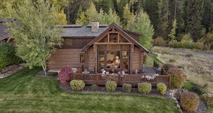 Wooly Bugger Cabin - Uudet huonekalut ja Hot Tub!