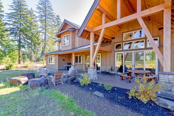 屋外ダイニングエリア